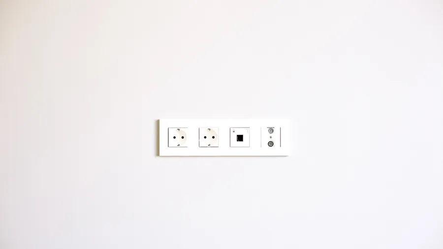SAA and RCM for Australian Lamp Holders and Adapters