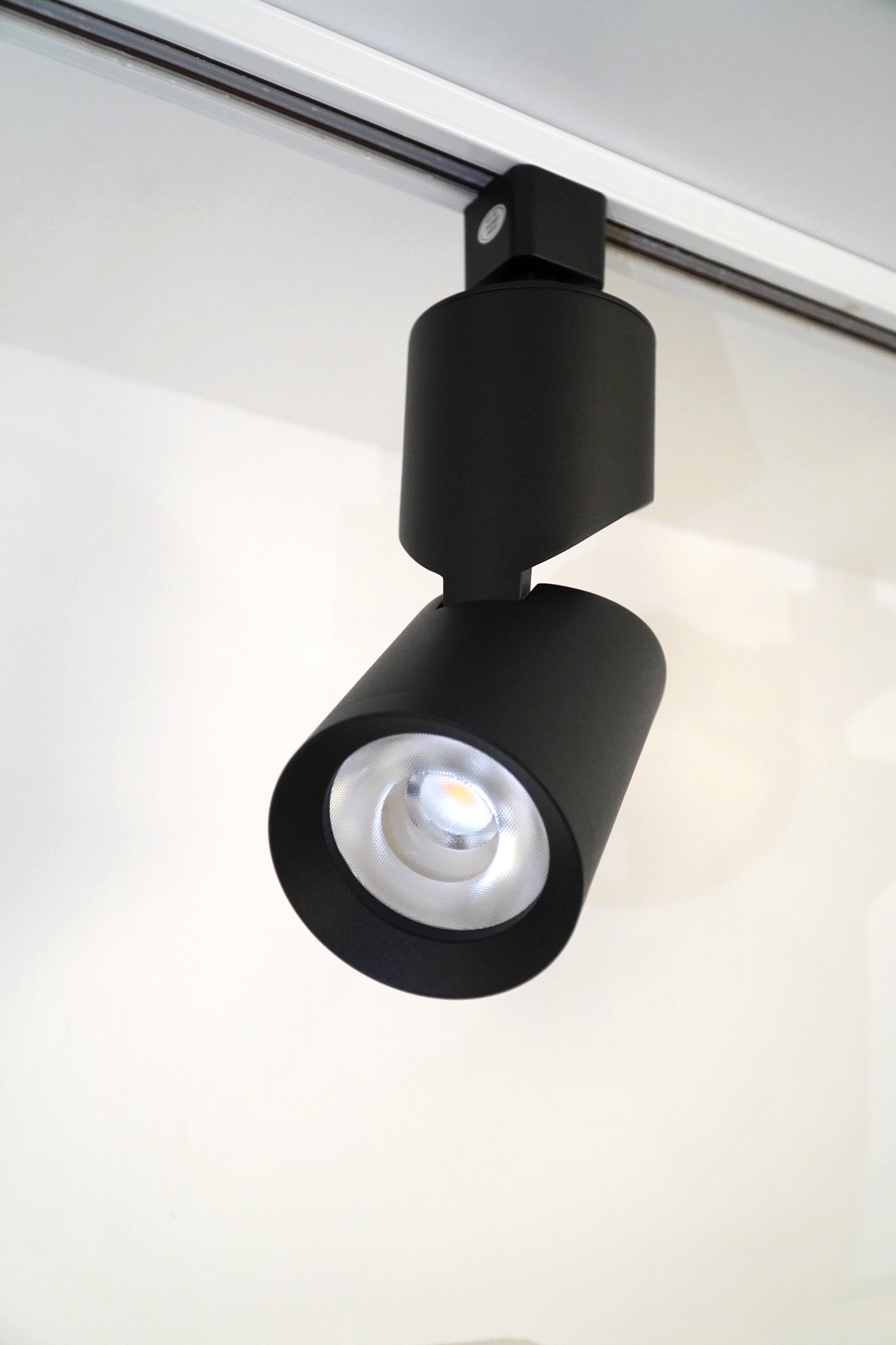 FLEX Track Light Application